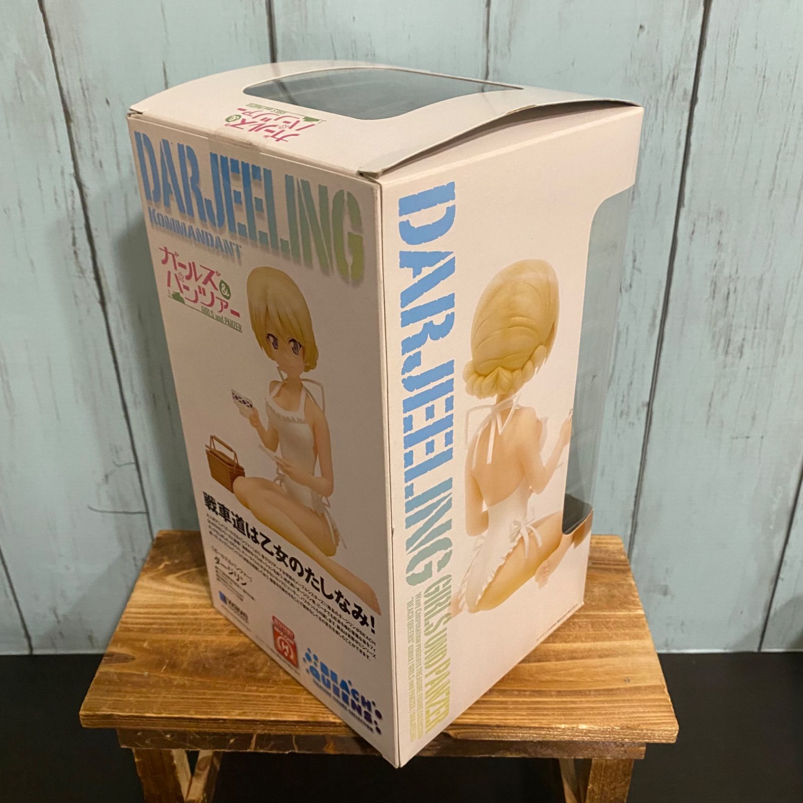 BEACH QUEENS ガールズ＆パンツァー ダージリン 1/10 フィギュア