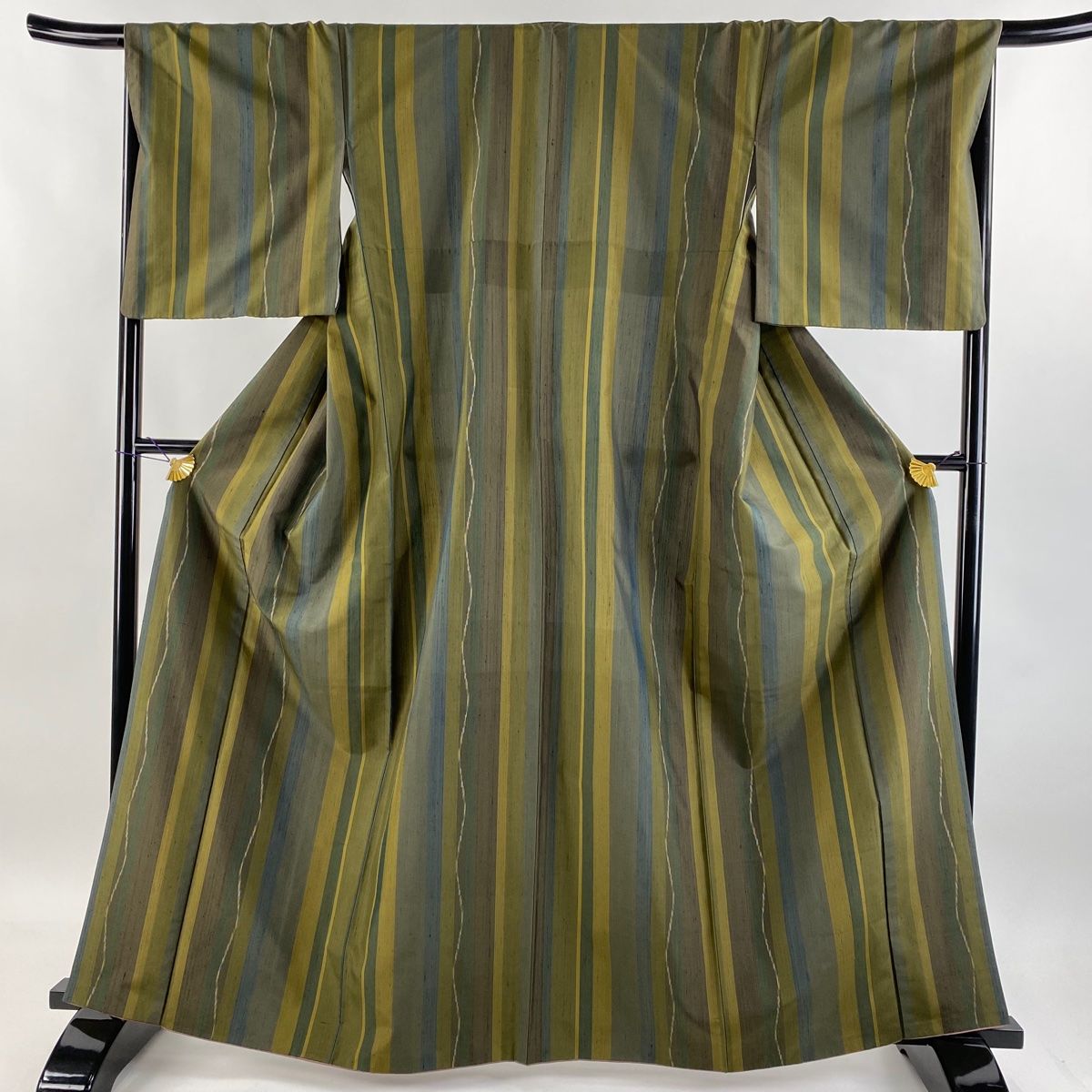 紬 身丈164cm 裄丈68cm L 袷 縞 茶緑色 正絹 秀品
