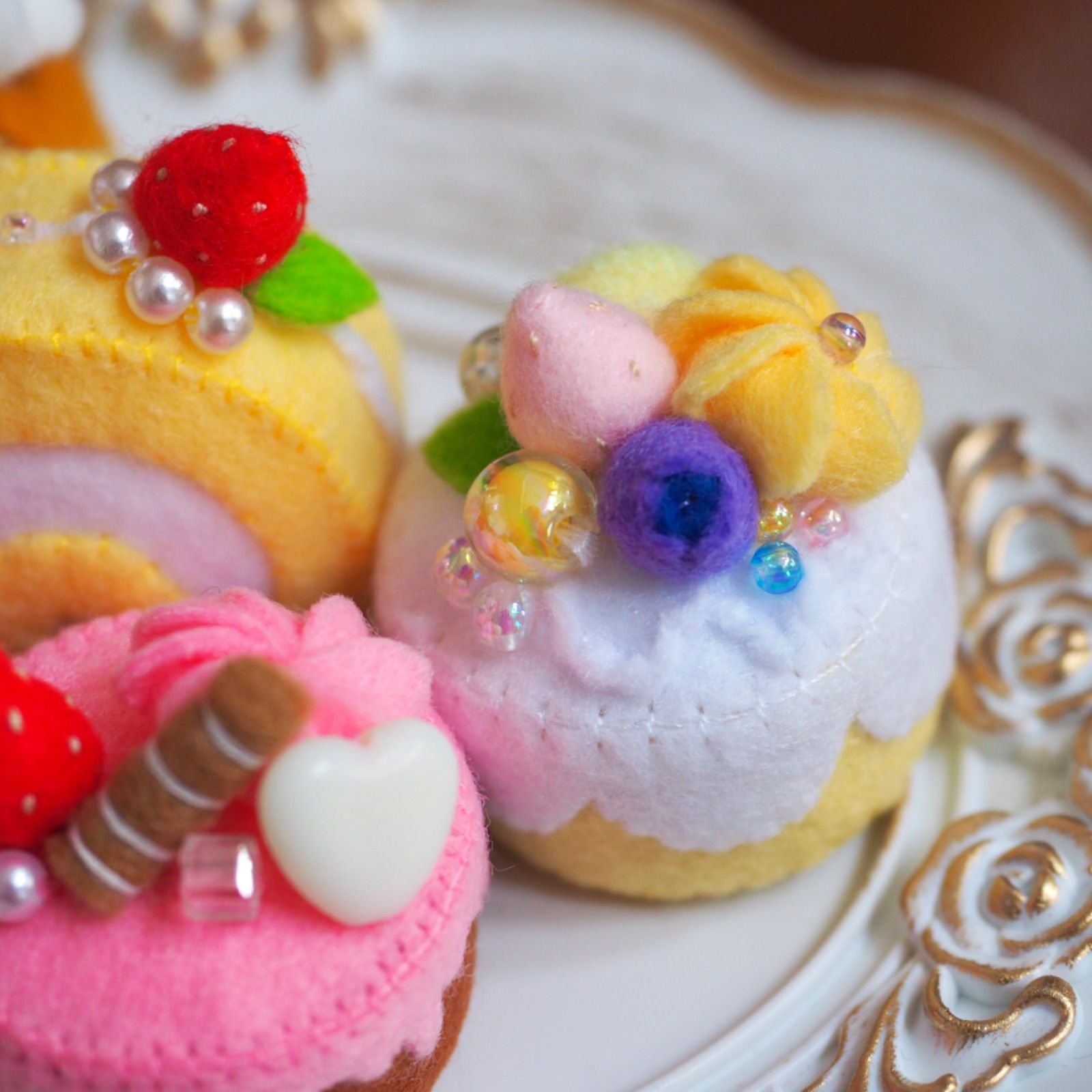 Pink×Yellow フェルトケーキ4個&ロールケーキ2個セット - メルカリ