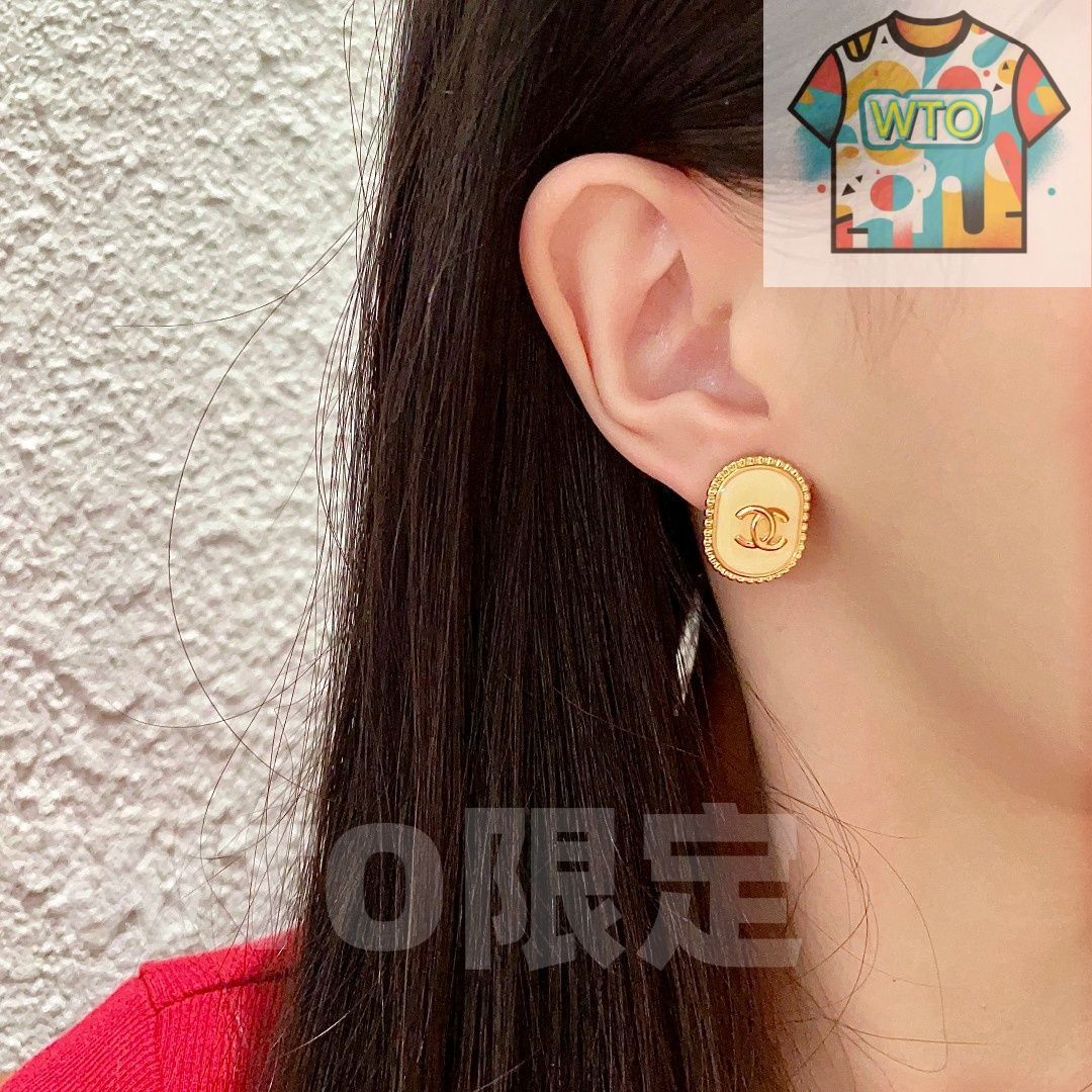 今日WTO】Chanel ヴィンテージ ダブル C ピアス 送料無料！在庫