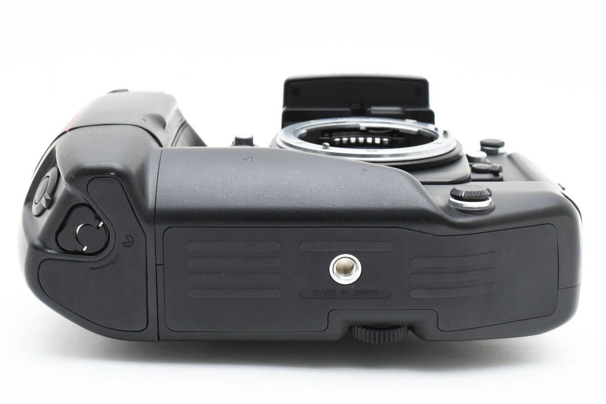 ☆良品☆安心動作保証付き☆ ニコン NIKON F4S ボディ MB-21 / DP-20