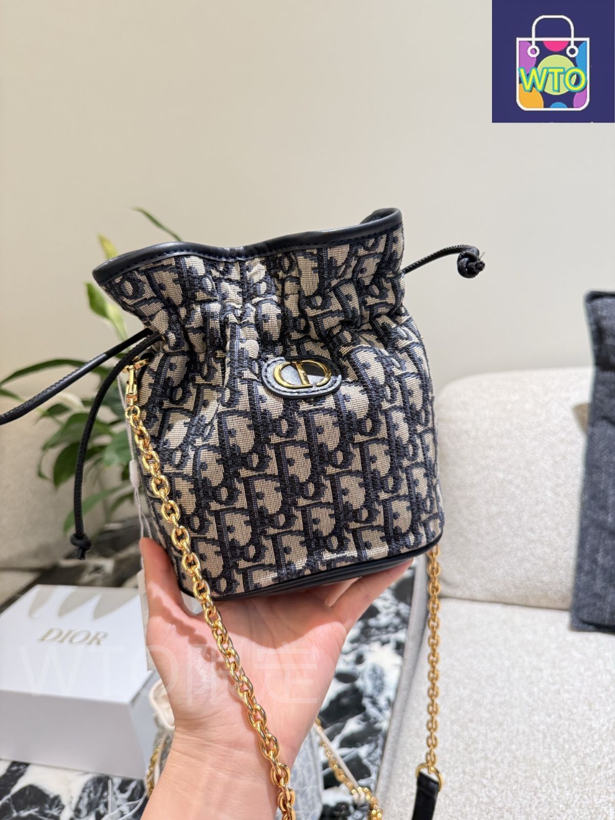今日特価】DIOR バケットバッグ 2025 New Model-WTO輸入3 - メルカリ