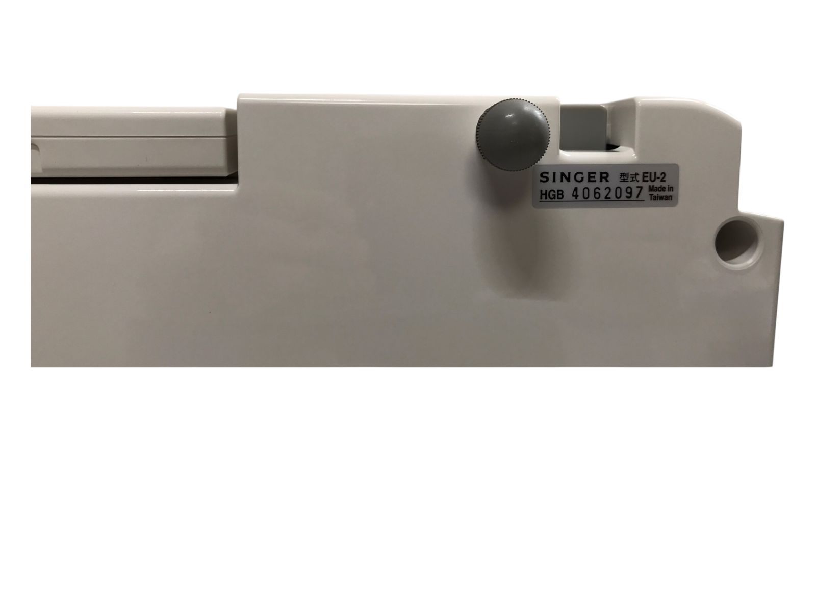 デジタルディスプレイ搭載 刺繍機