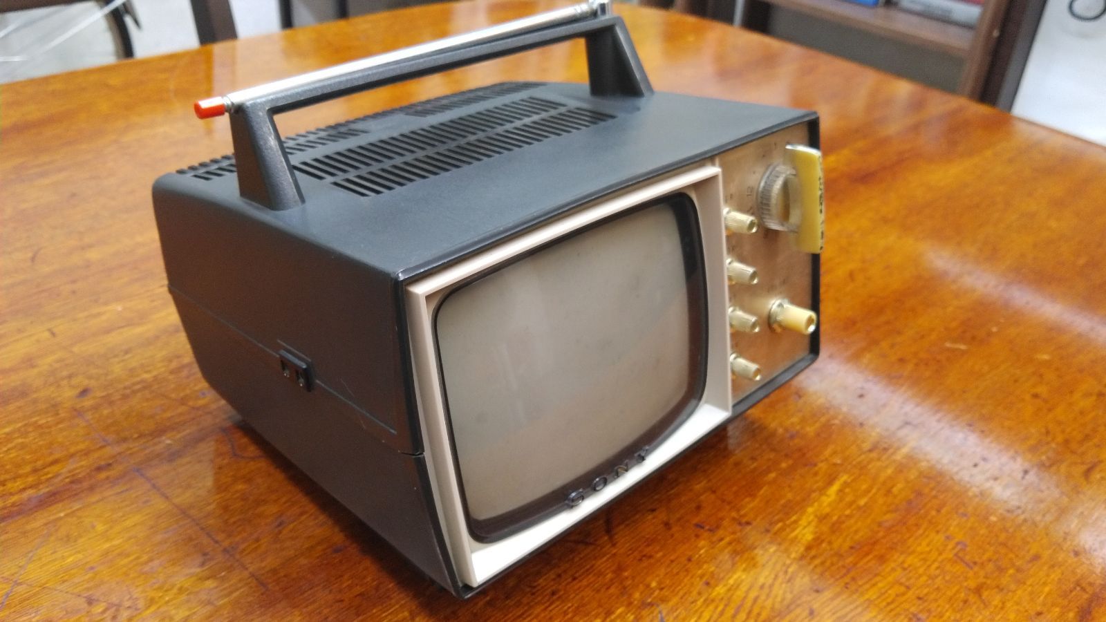 【送料込】ソニー トランジスタテレビ 昭和レトロ