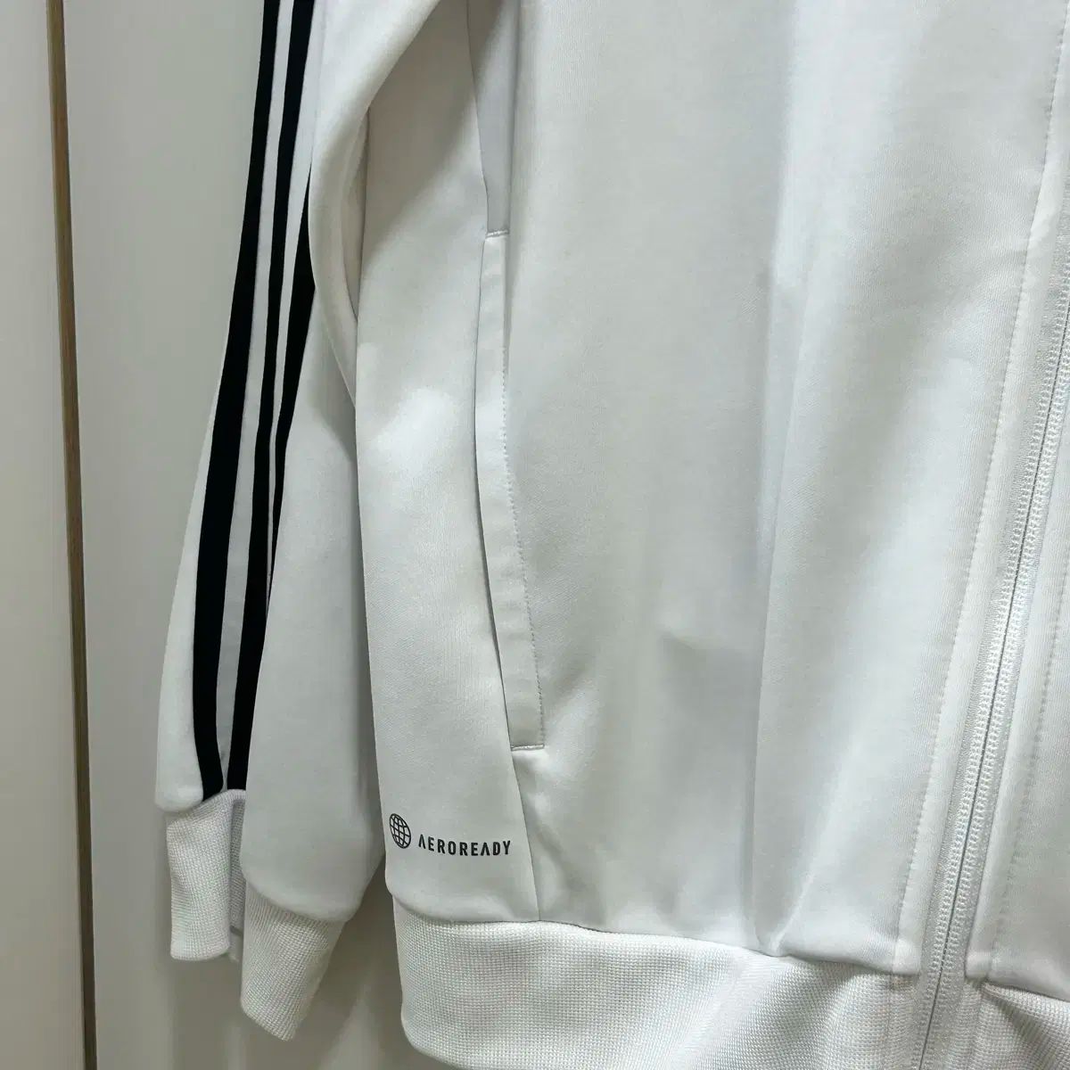 adidas アディダス