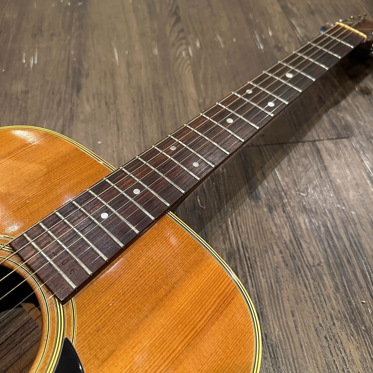 Jumbo J-25 Acoustic Guitar アコースティックギター ジャンボ　田原良平