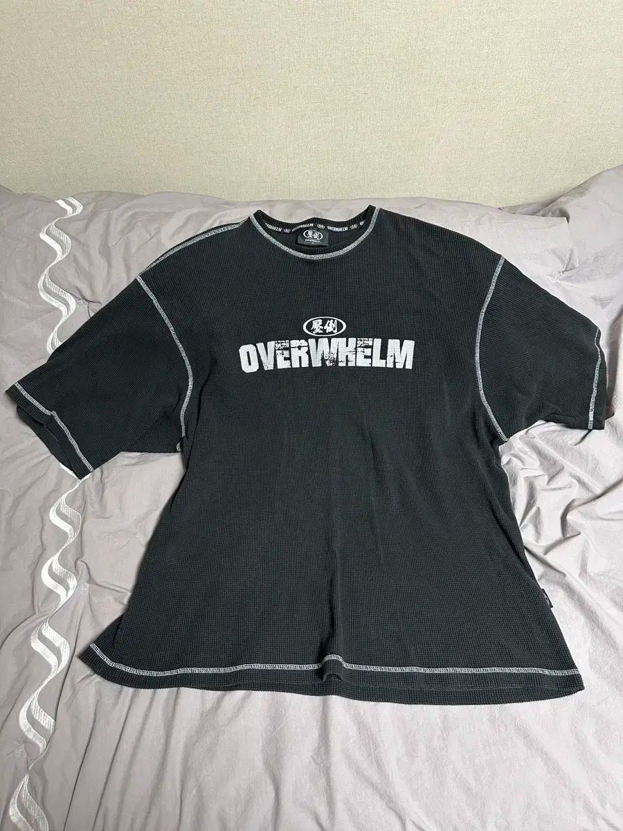 圧倒する ワッフル 半袖Tシャツ ブラック m