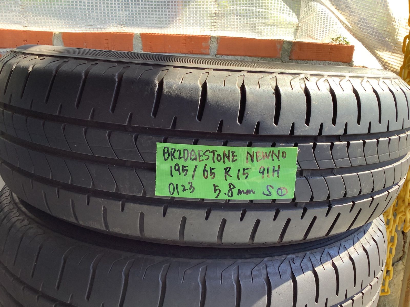 2023年　ブリヂストン　ニューノ　195/65R15　バリ溝80~90%　4本 BRIDGESTONE ブリヂストン ニューノ NEWNO 195/65R15 91H サマー