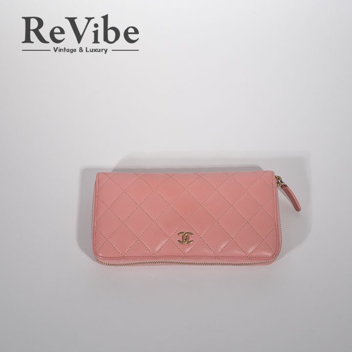 CHANEL シャネル ラムスキン マトラッセ ラウンドジップ 長財布