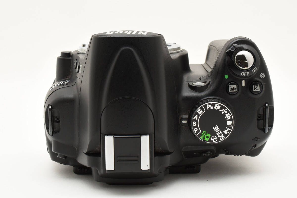 人気が高い ニコン ショット数10662枚 ☆良品☆ Nikon ボディ D5000 デジタルカメラ