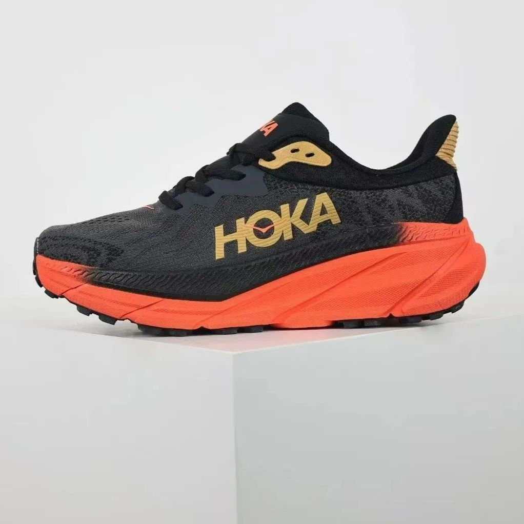 新品未使用ですホカオネオネ【HOKA】CHALLENGER ATR7 カジュアルスニーカー男女同型ですメンズスニーカー