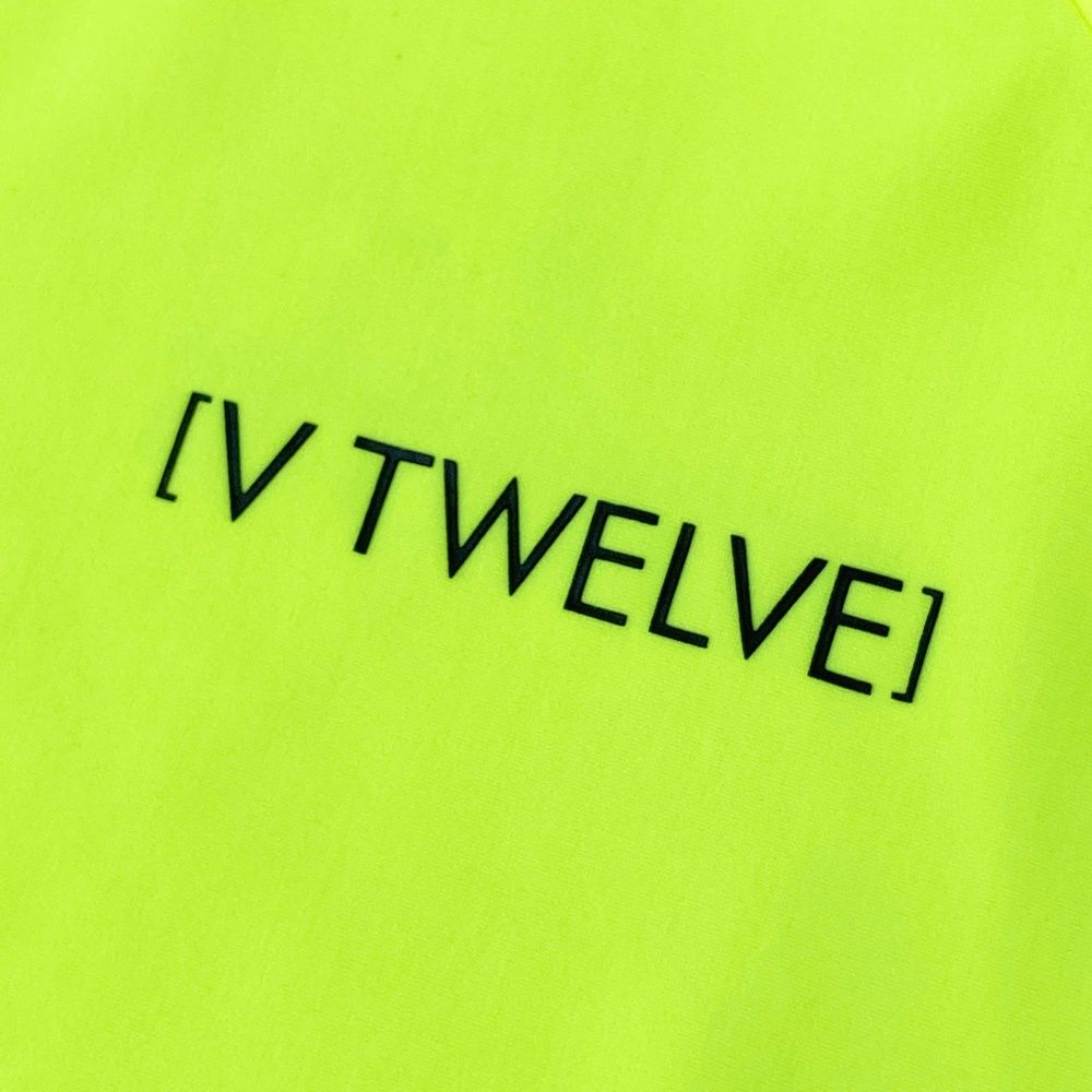 ハイネックTシャツ