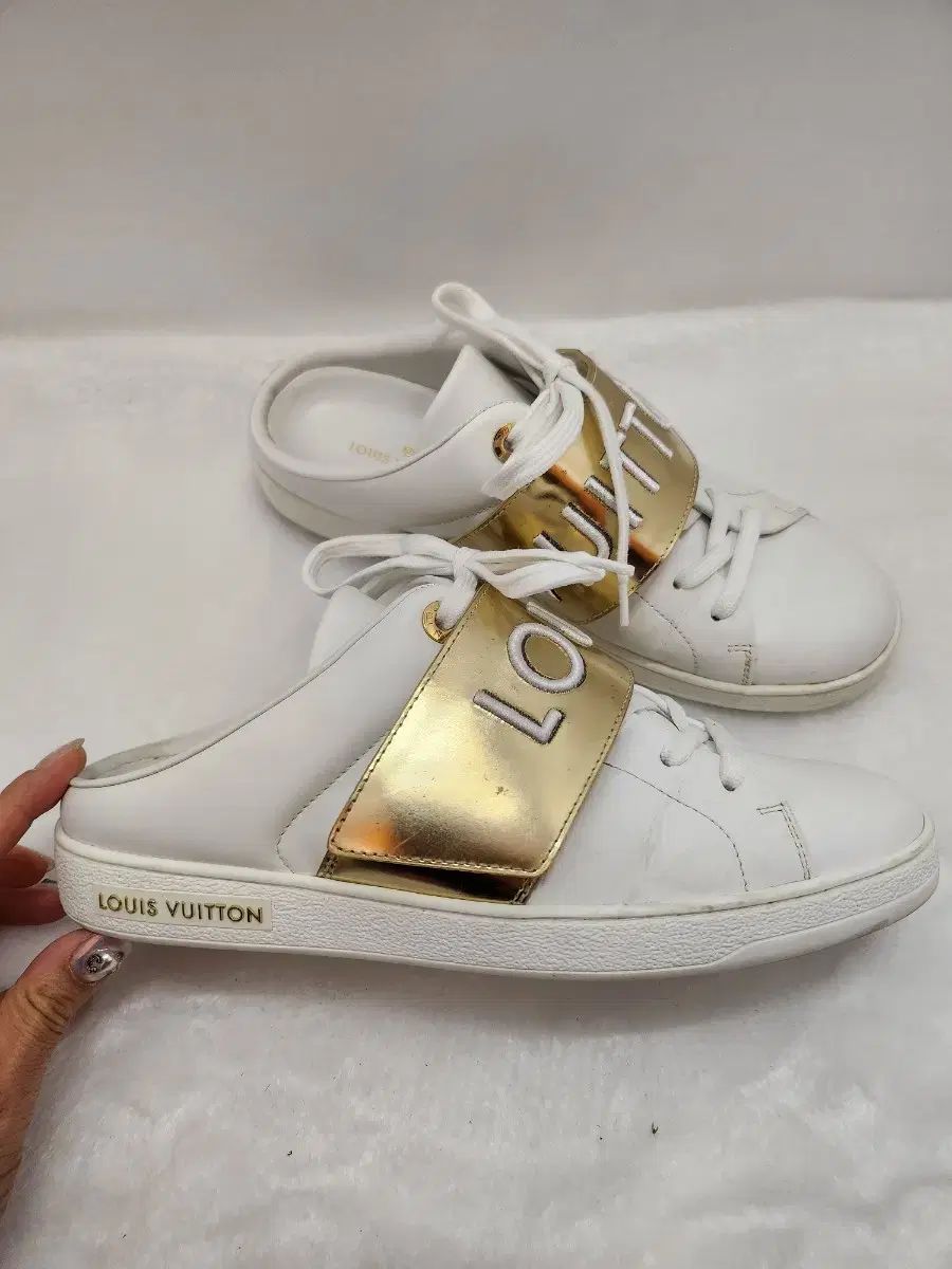 Louis Vuitton ルイヴィトン 白 スニーカーズ ミュール 37 240