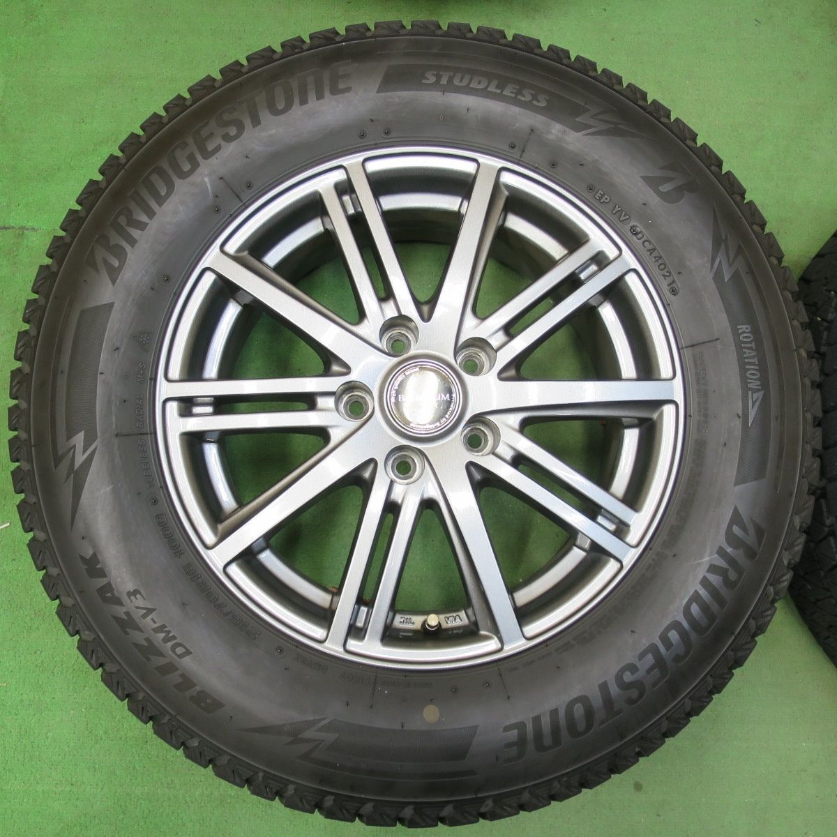 215|70R16 ブリヂストン