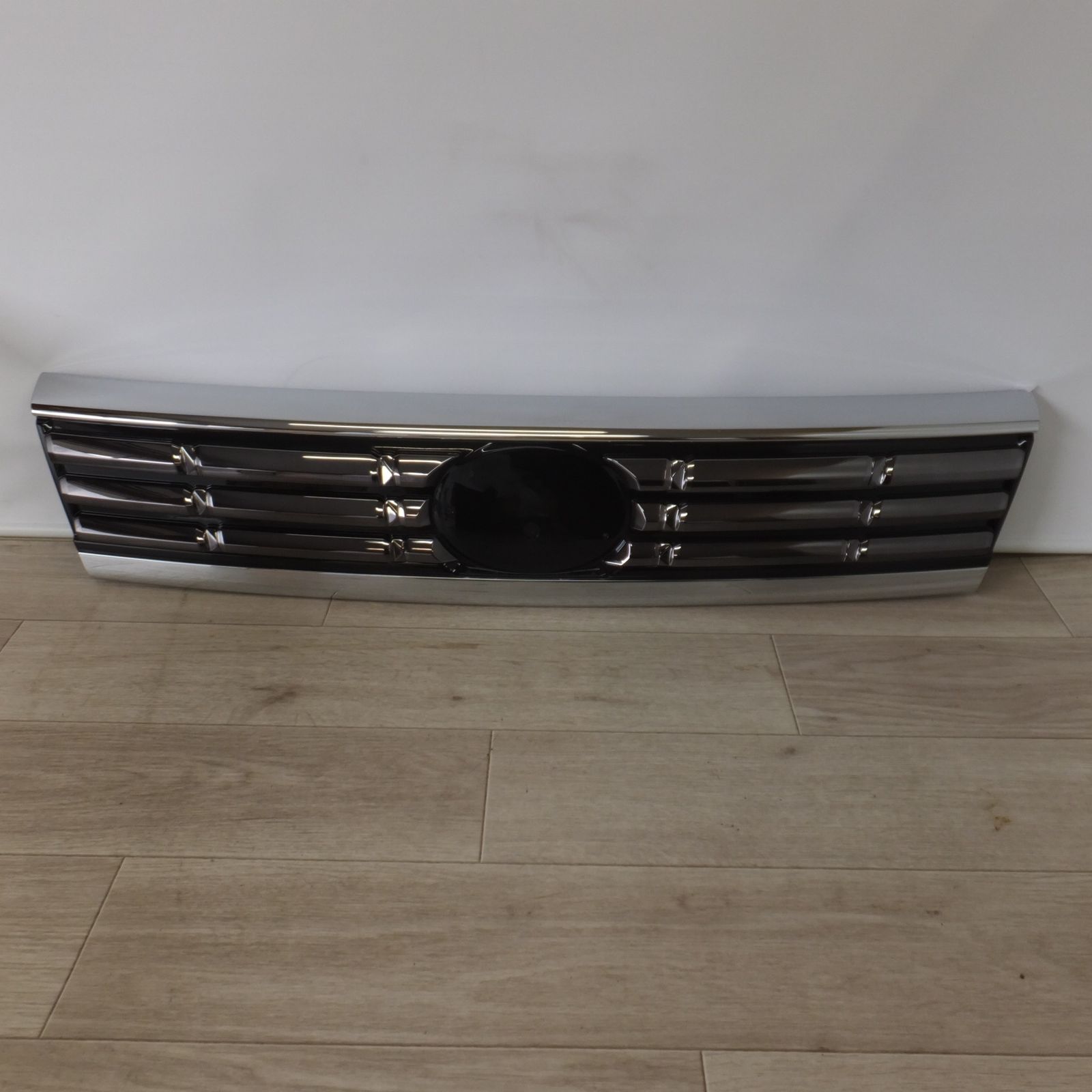 ダイハツ DAIHATSU 純正 タント LA600S フロントグリル 53105-B2390 B2410