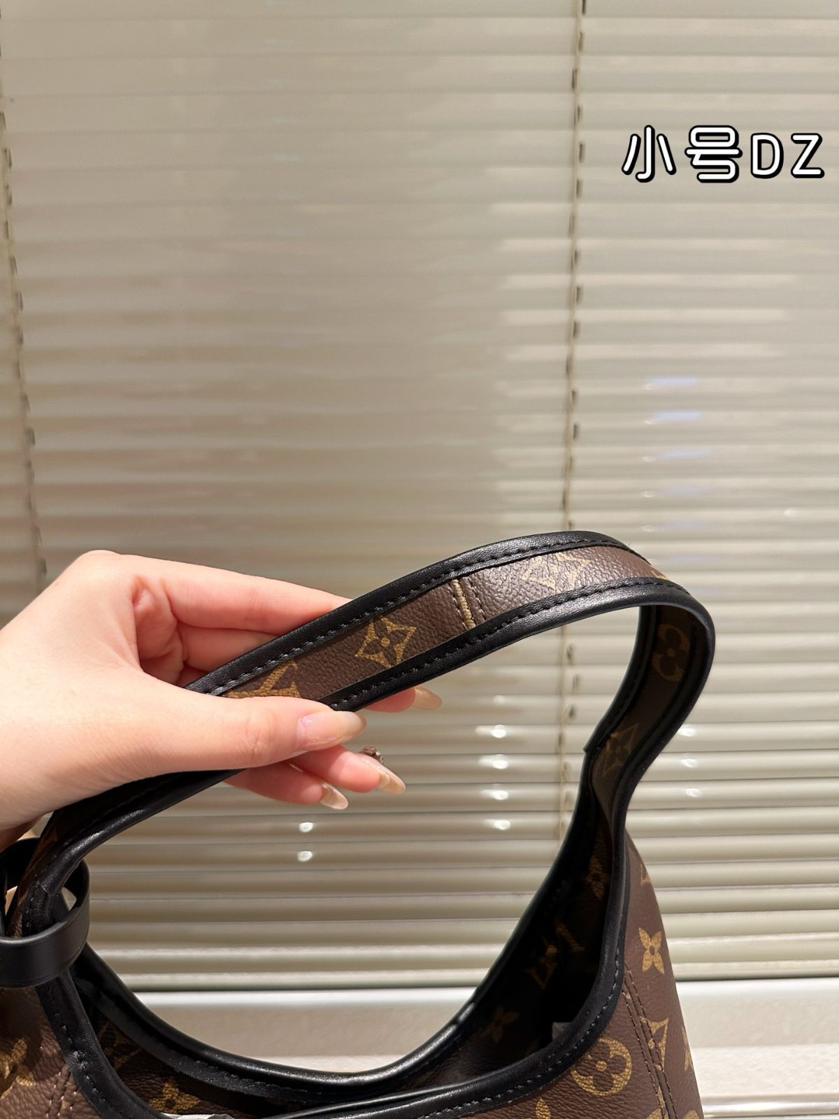 今週中迄価格❣️ トラバイユーズ　ミニ　フランスアンティーク　モノグラムリメイク 全国から買取したブランド品・ジュエリー・高級時計・お酒を激安