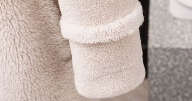 最適な材料 新品限定 最高級 フォックスファー襟など付き羊毛コート白