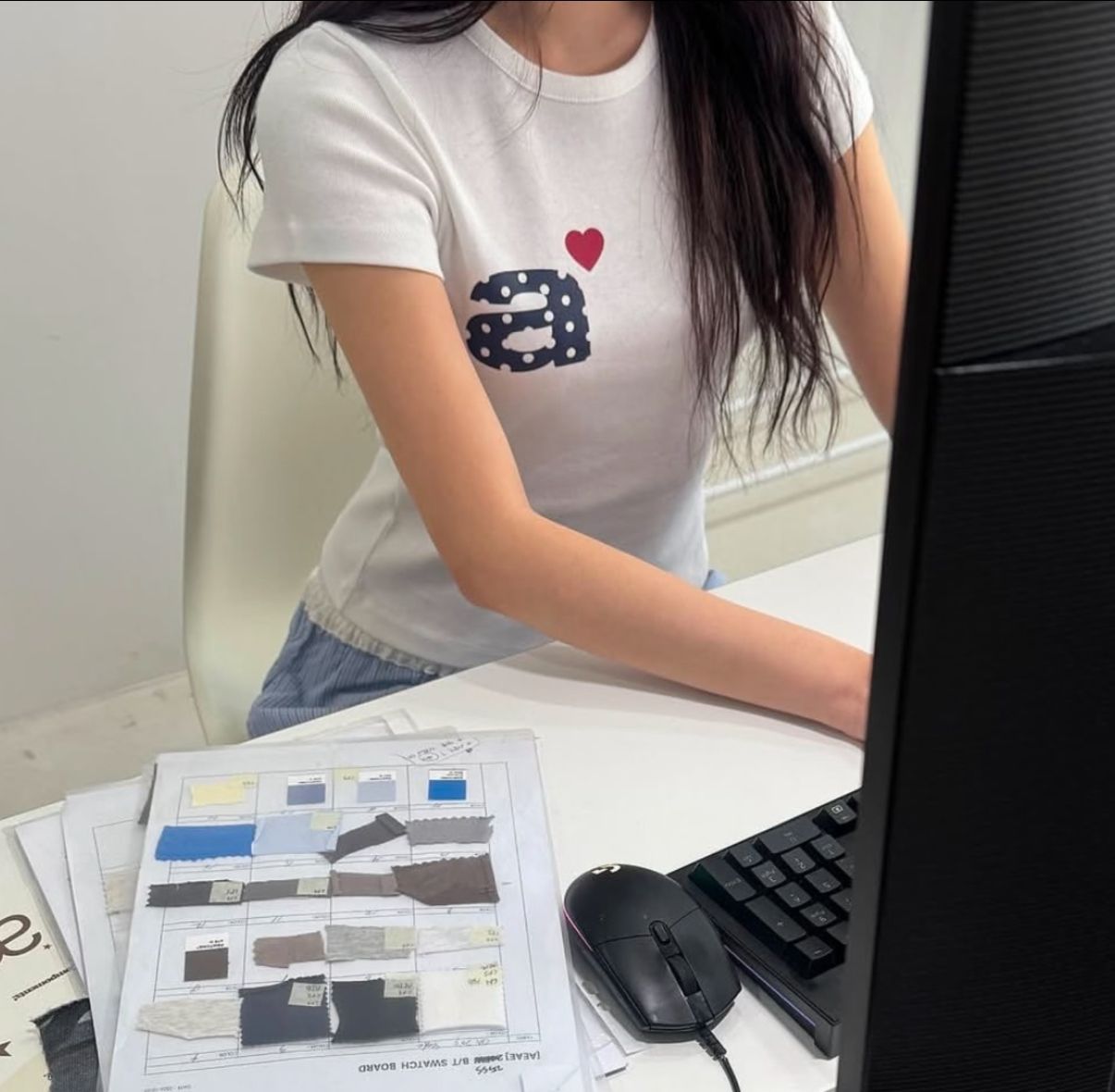 AEAE エーイーエーイー DOT SMALL LETTER TEE 人気 Tシャツ 半袖