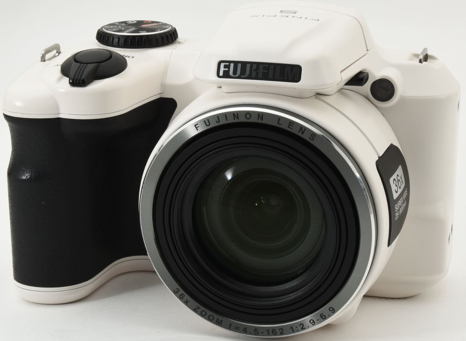 フジフイルム コンデジ FUJIFILM FinePix S8600 ホワイト  新品SDカード付き 届いてすぐに使える 36倍光学ズーム 動画撮影 かわいいアイテムとお供に！