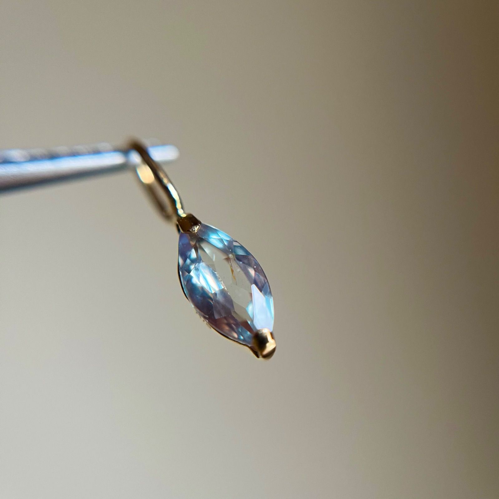 天然石アレキサンドライトMQ