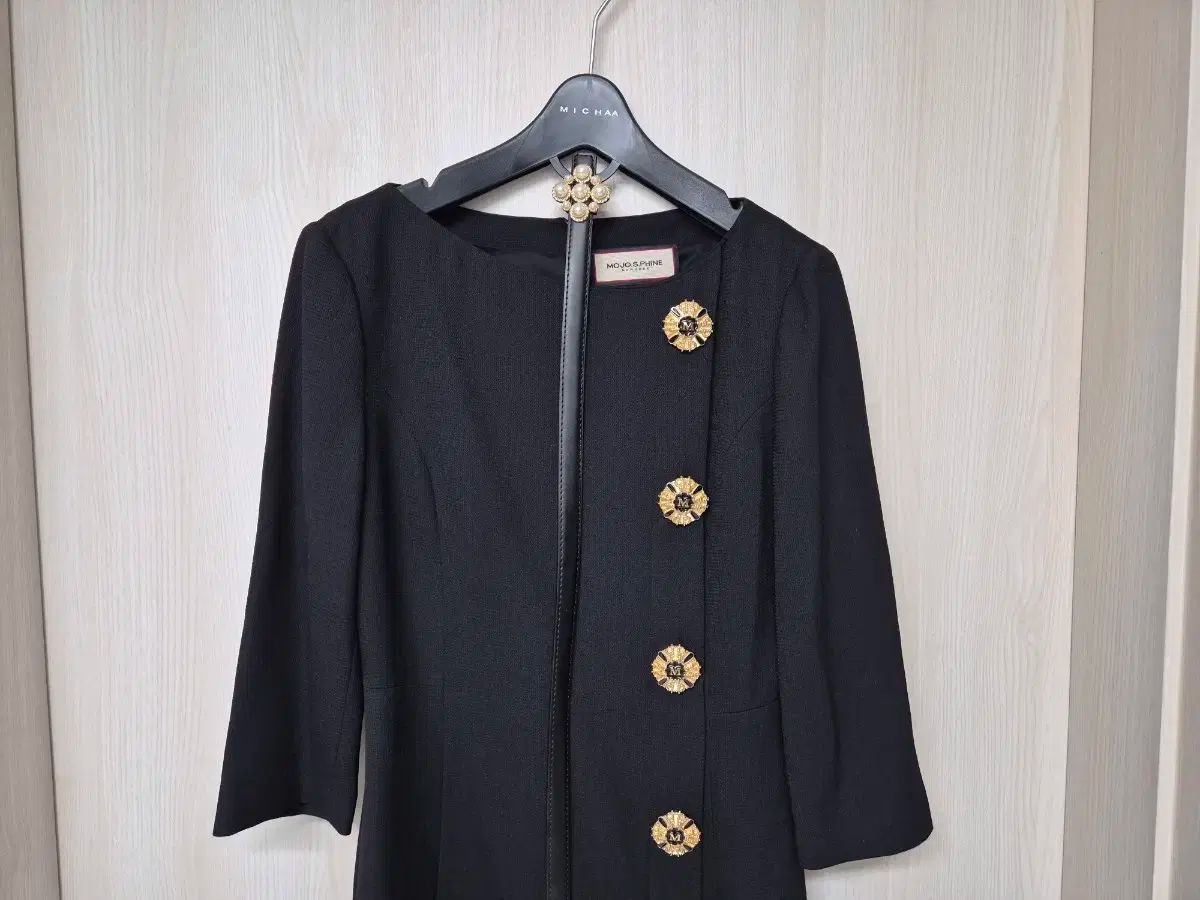 MOJO.S.PHINE モジョエスピン ゴールド ブラックワンピース