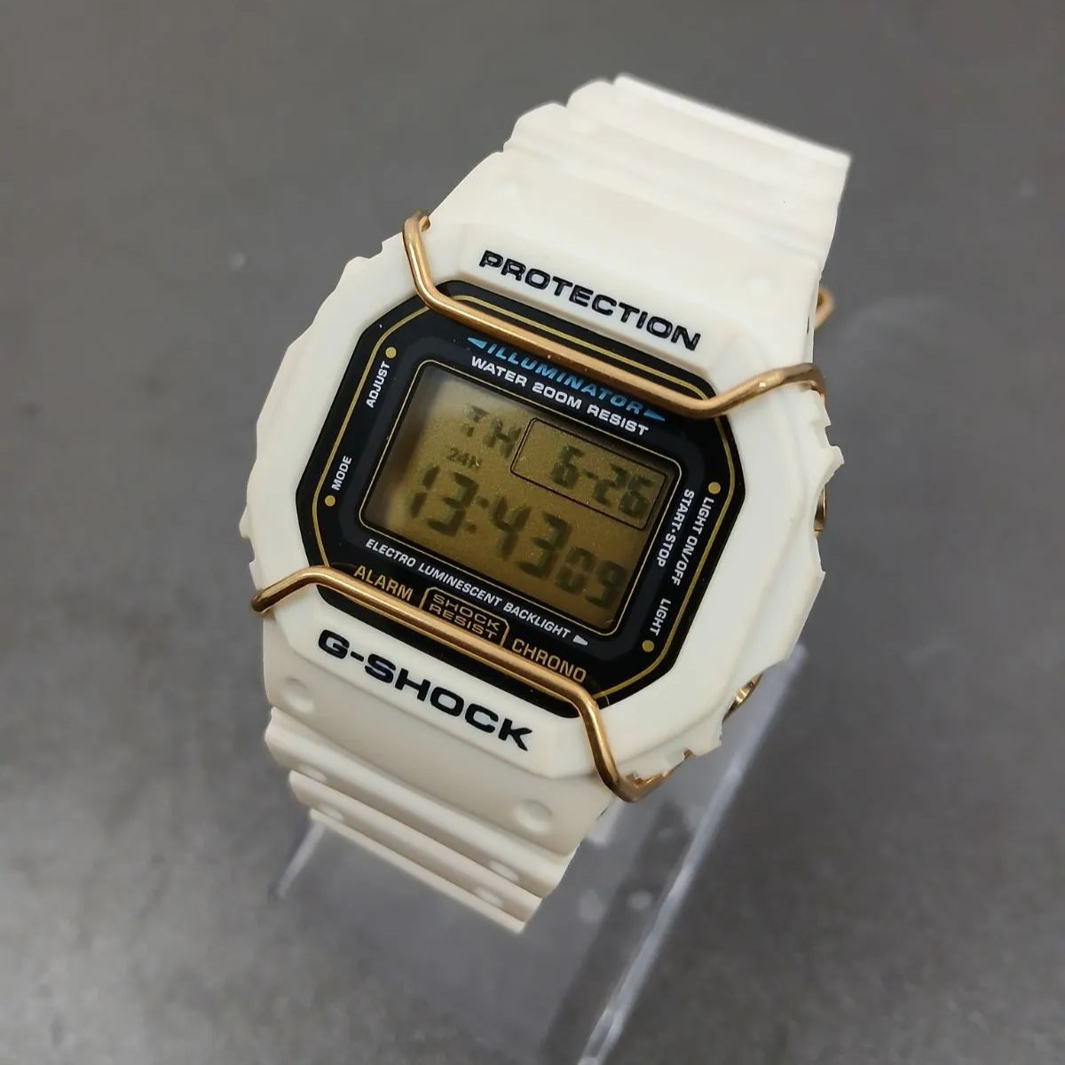 G-SHOCK DW-5600E 1545ゴールドモデル 希少 美品 ホワイト/ゴールド 稼動品 G-SHOCK DW-5600E CASIO ジーショック