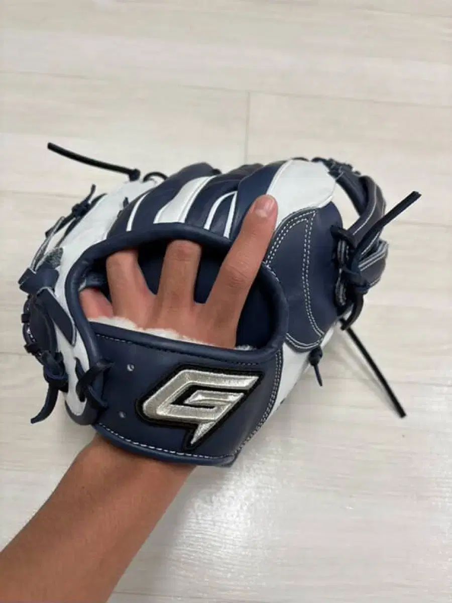 GOLD 内野グローブ LOVE YOURSELF 承 Her 選手パターン 11.75インチ