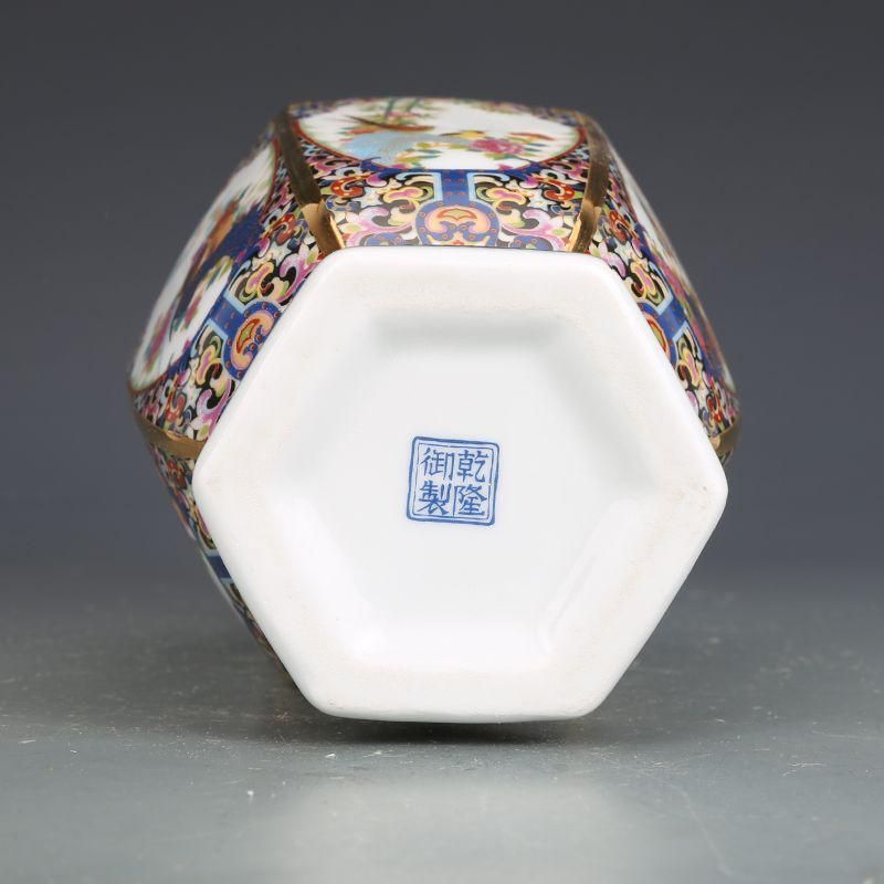 乾隆琺瑯彩六方瓶 景徳鎮 陶磁器 装飾品 現代工芸品 美術品 置物 乾隆琺瑯彩六方瓶 景徳鎮 陶磁器 装飾品 現代工芸品 美術品 置物