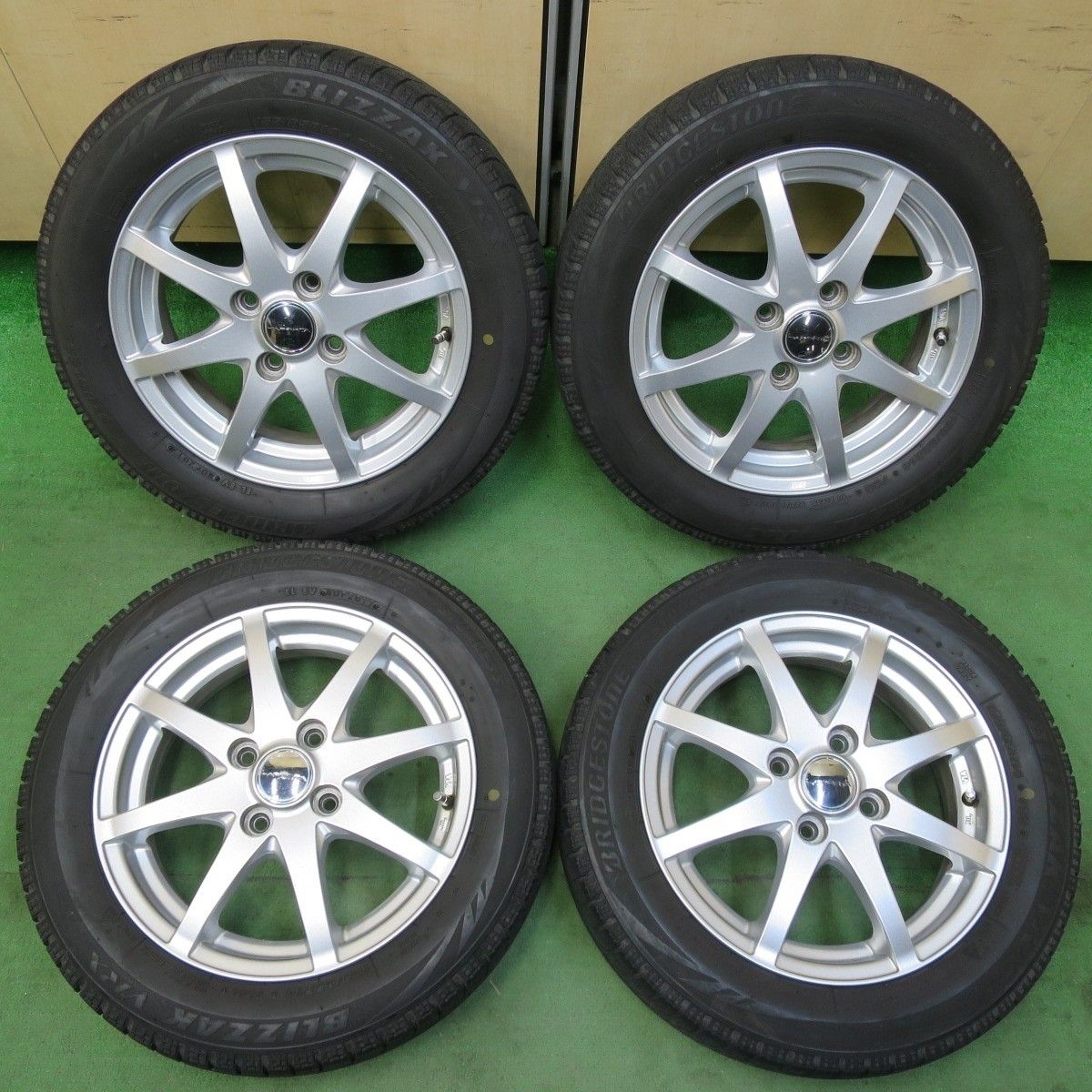 専用196 BRIDGESTONE 155/65R14 ラパン スタッドレス 196 BRIDGESTONE 155/65R14 ラパン スタッドレス - メルカリ
