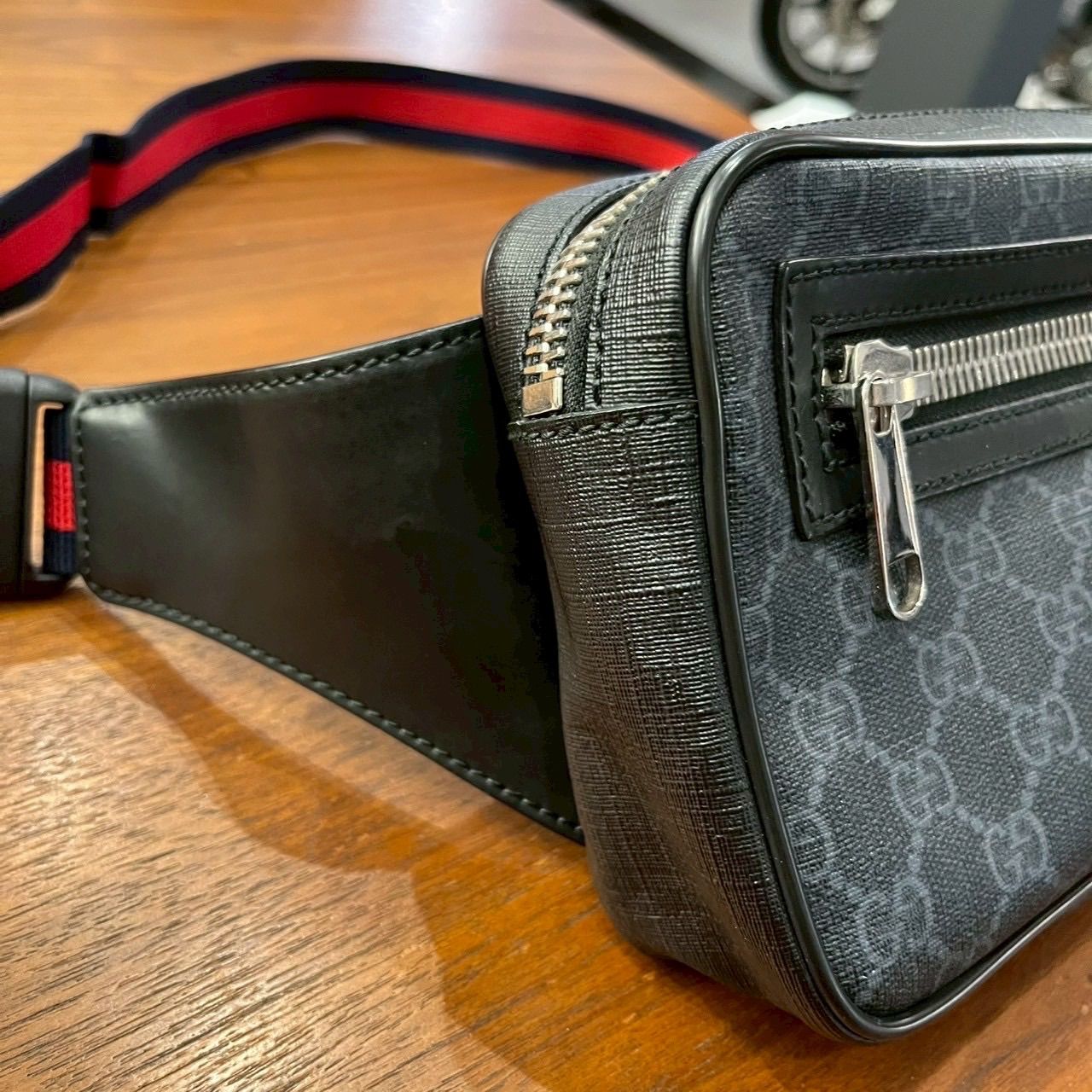 グッチ GUCCI GGスプリーム PVC×レザー ボディバッグ ブラック