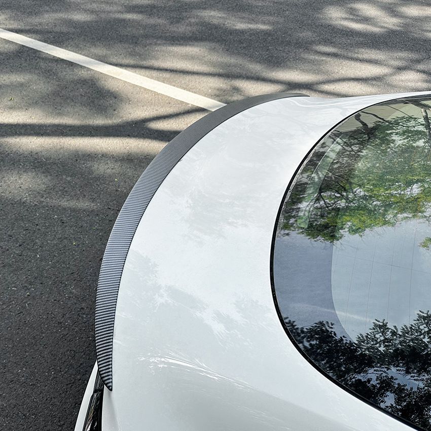 外装パーツ メンズ向け スポーツスタイル 特斯拉Model 3 毛豆3 P版 テールウィング 定風翼 ABS製 ピアノブラック グロスカーボン マットカーボン調