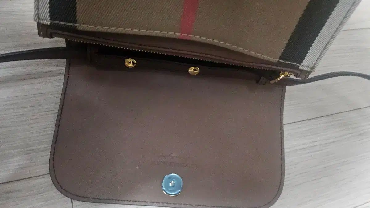 Burberry(バーバリー) クロスバッグ ショルダーバッグ バーバリー