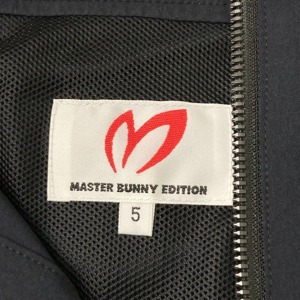 サイズ：5 MASTER BUNNY EDITION マスターバニーエディション 2024年モデル ジップジャケット  ブラック系 [240101470782] ゴルフウェア メンズ ストスト サイズ：5 MASTER BUNNY EDITION マスターバニーエディション
