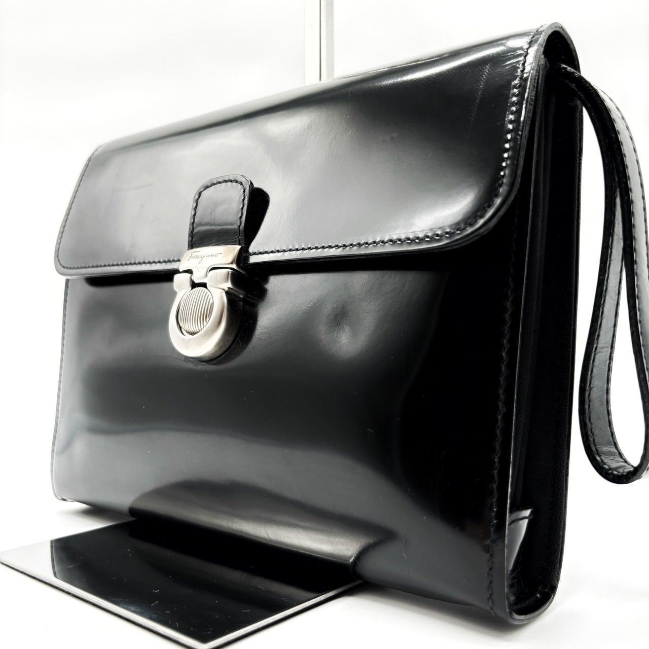 ✨良品✨ Salvatore Ferragamo サルヴァトーレフェラガモ クラッチ 