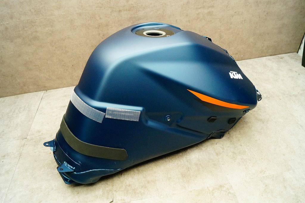 KTM 1290DUKE 純正タンク １ ネイビー 61707013144HCC 純正の元箱有