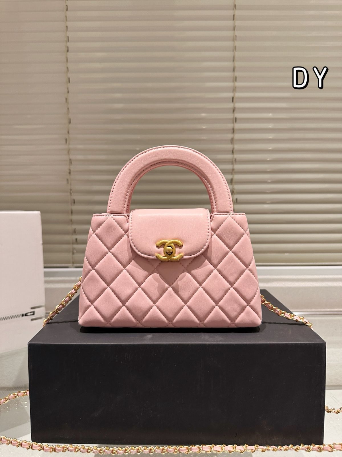 今日特価】Chanel 24K Kelly Chain Bag シャネル 24K ケリー