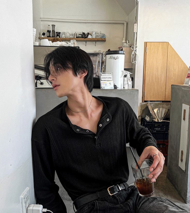 [COSYHARU公式]Fabien corduroy henly-neck 関税・配送料込み COSYHARU公式]Fabien corduroy henly-neck 関税・配送料込み