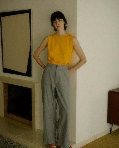 BRIGHT YELLOW