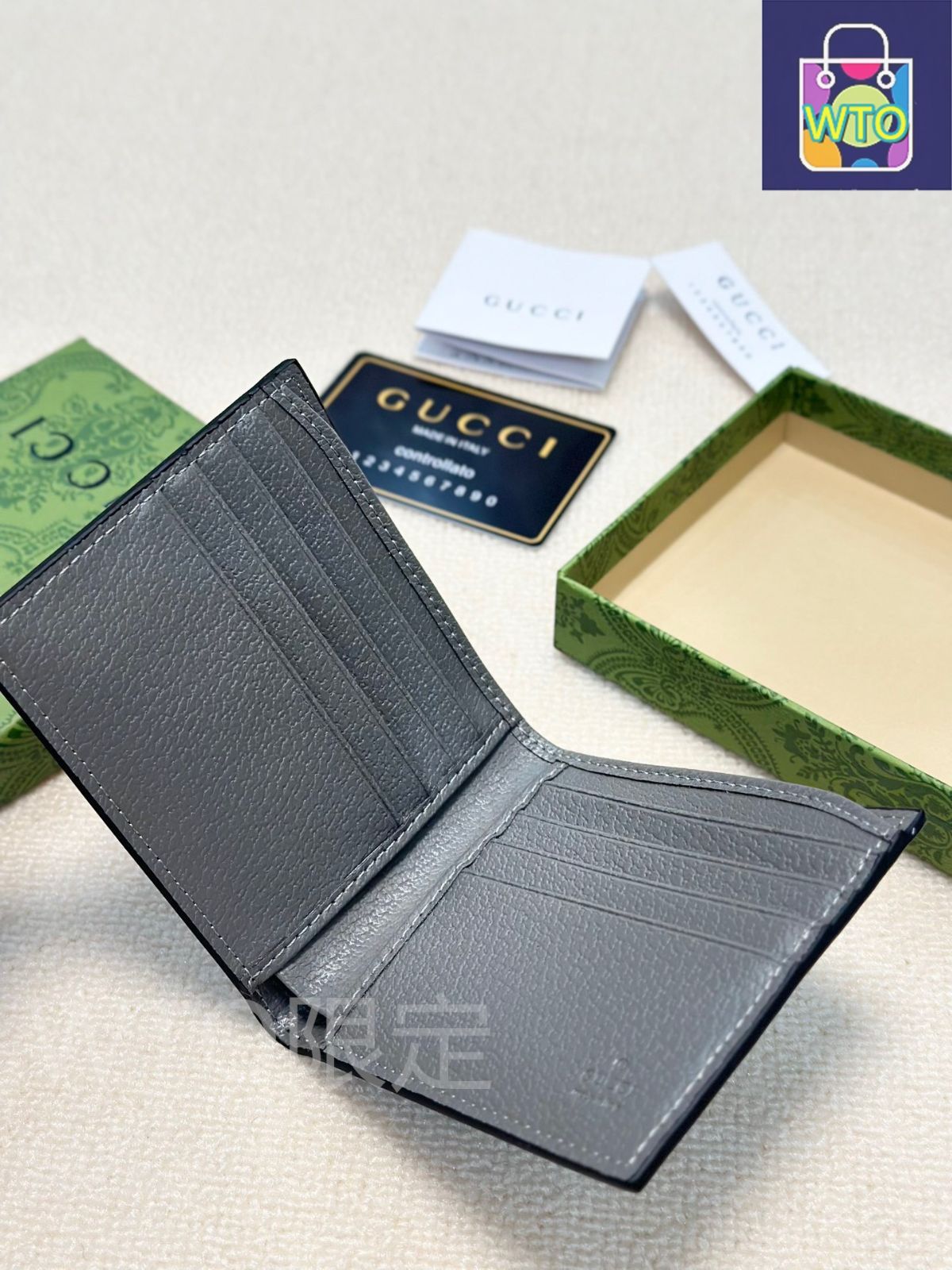 今日WTO】Gucci グッチ シルクプリントショート財布 分解可能な