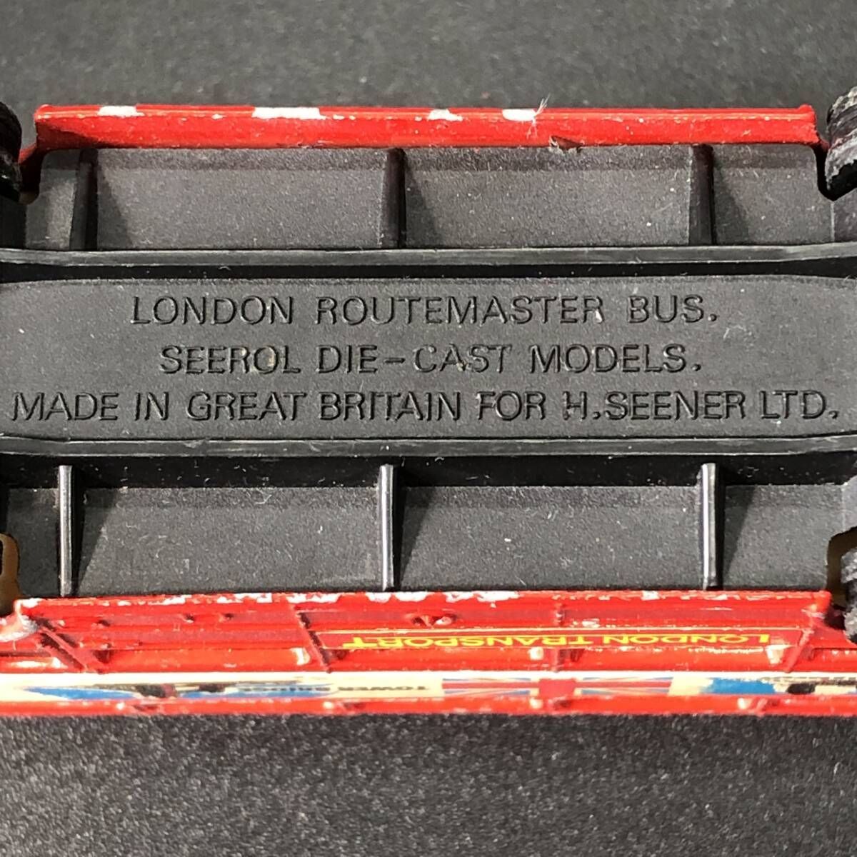 CORGI 『 ロンドン　２階建て バス 』　コーギー　LONDON ROUTEMASTER BUS ミニカー コレクション　モデルカー　GREAT BRITEN　 (MIN008)