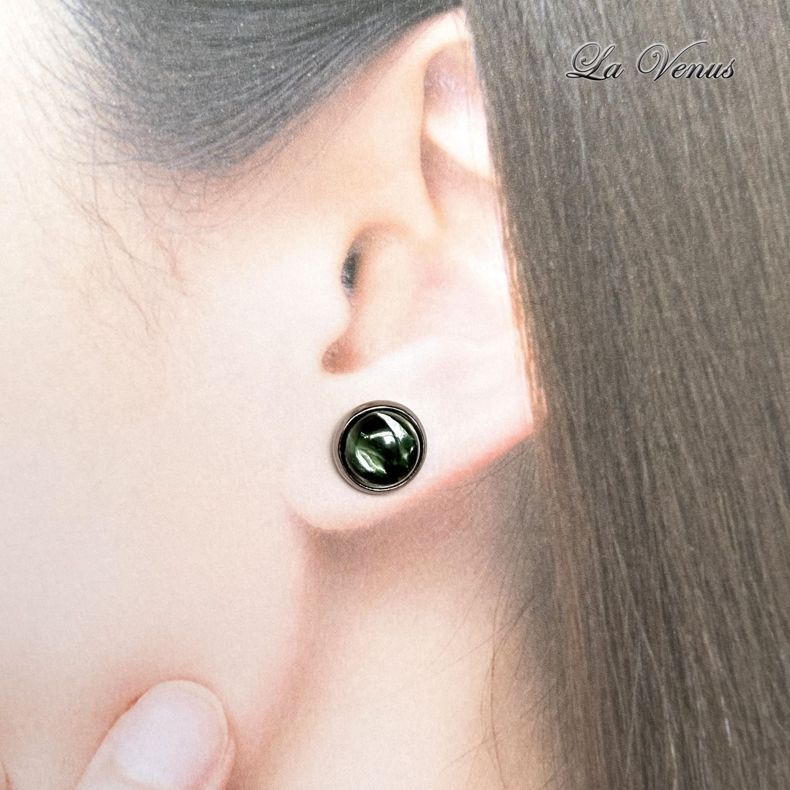 【ｔａｍａ☆彡 】天然セラフィナイトのベゼル枠留めピアス ✴︎きらめく天使の羽✴︎ つけっぱなしOK 天然 セラフィナイト