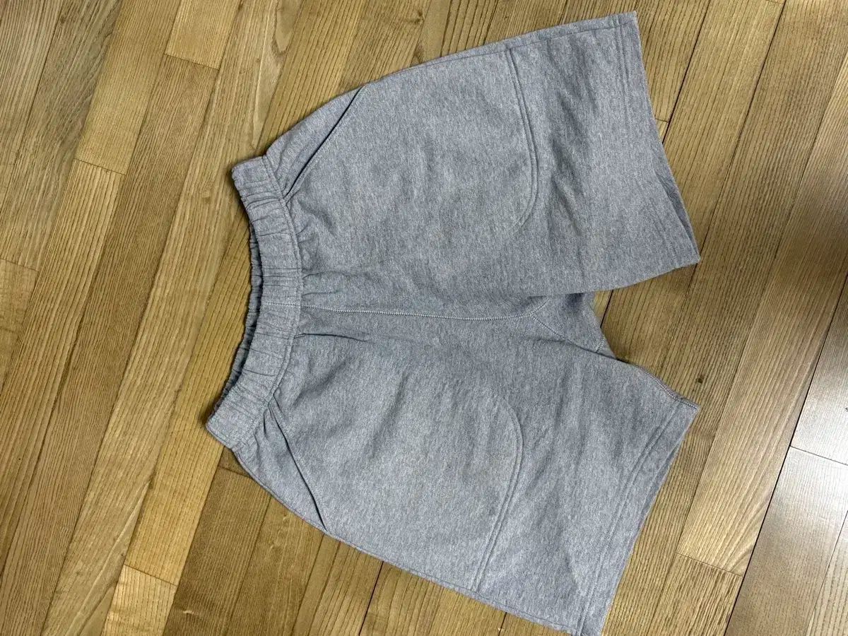 Drake’s ドレイクス トレーナー ショートパンツ