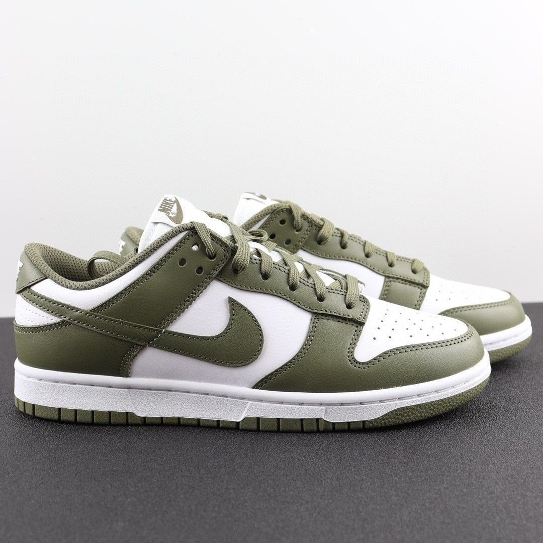 Nike Women's Dunk Low 