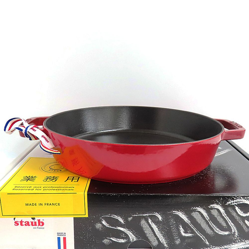 新品□ストウブ 両手フライパン 26cm ラウンド スキレット チェリー