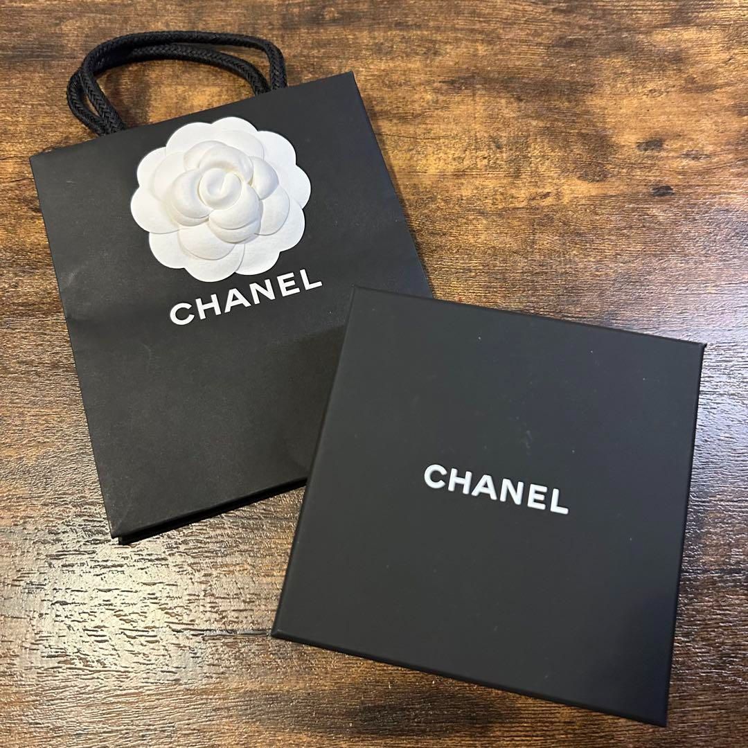 ☆新品・未使用・シャネルCHANELピアス・ゴールド・かっこいい - メルカリ 