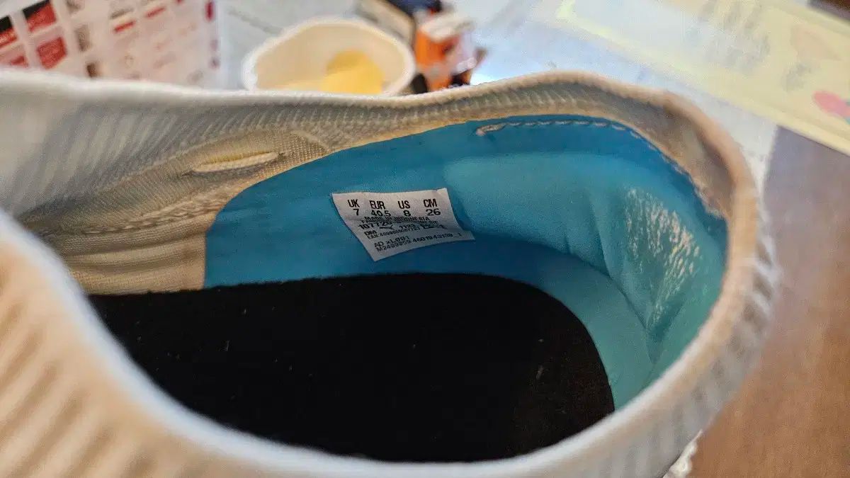 PUMA(プーマ) サッカーシューズ 107720 ー 01 260