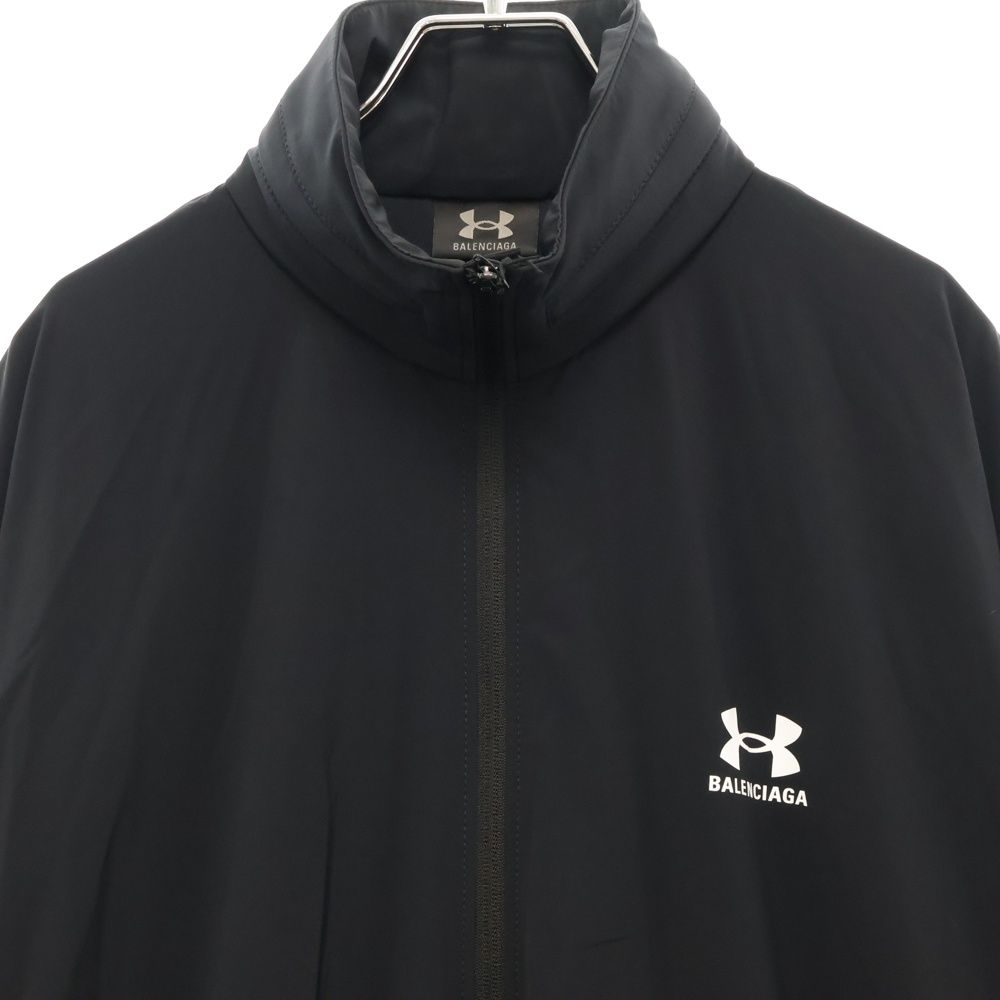 BALENCIAGA★アンダーアーマー ウィンドブレーカー バレンシアガ×アンダーアーマー - フーディを変形させたバッグや