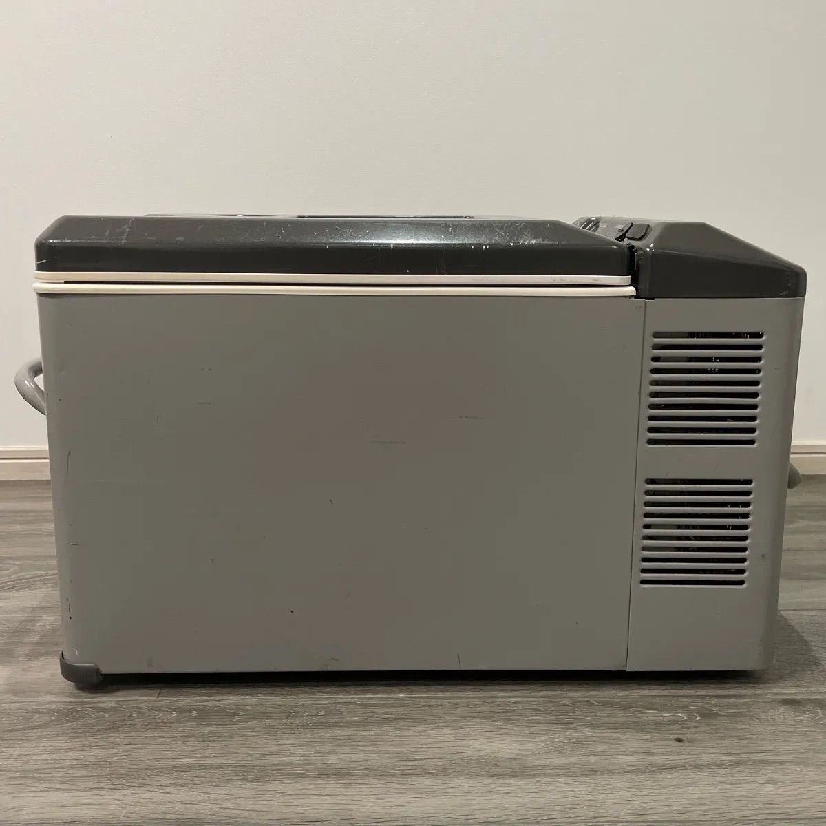 Abitelax アビデラックス 小型冷蔵庫　AR-520J Abitelax アビデラックス 小型冷蔵庫 AR-520J Abitelax アビ