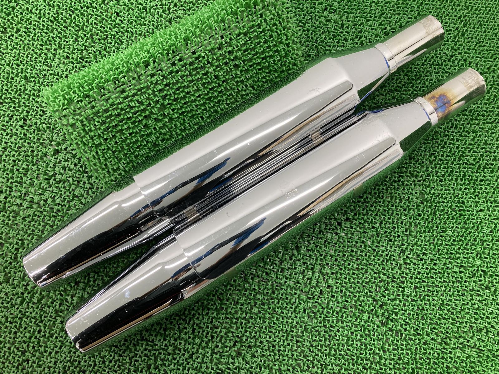 XL1200X サイレンサーマフラー 64737-09 ハーレー 純正 中古 バイク 部品 ヒートガード スポーツスター フォーティーエイト コケキズ無し