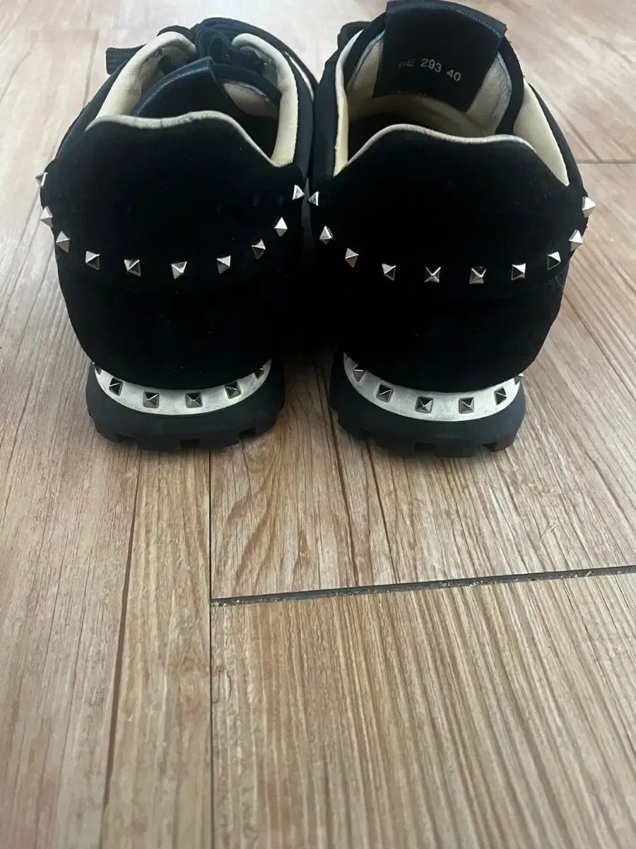 VALENTINO